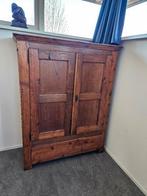 Antieke houten kast / linnenkast, Ophalen