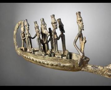 Bronzen boot beschikbaar voor biedingen