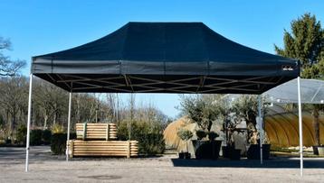Te huur party tenten. beschikbaar voor biedingen