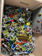 Verhuisdoos vol PLUS bricks (lego) met veel onderplaten, Ophalen of Verzenden, Zo goed als nieuw, Overige merken