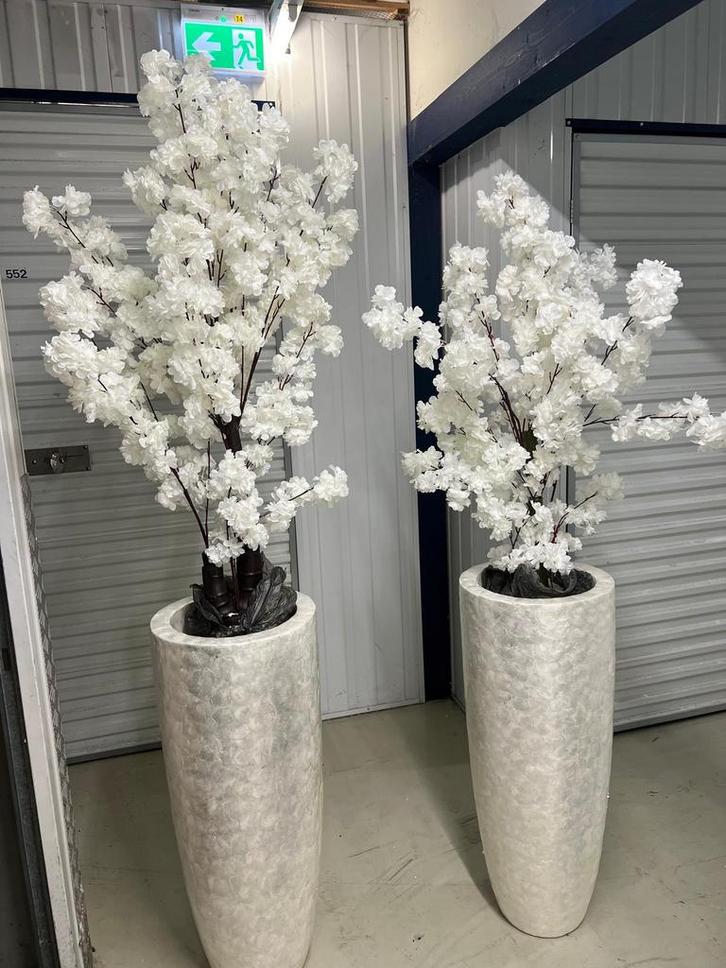 Mooi vazen met bloesemboom, Huis en Inrichting, Woonaccessoires | Vazen, Zo goed als nieuw, Wit, Minder dan 50 cm, Aardewerk of Porselein