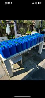 Jerrycans 10 liter klaar voor gebruik ., Doe-het-zelf en Verbouw, Buizen en Afvoer, Ophalen of Verzenden, Zo goed als nieuw
