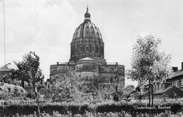 (301-327-031) Oudenbosch Basiliek beschikbaar voor biedingen