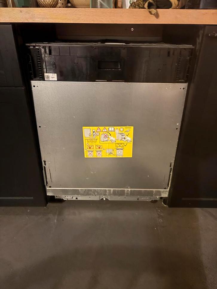 Vaatwasser AEG FSE63757P inbouw, Witgoed en Apparatuur, Vaatwasmachines, Gebruikt, Inbouw, 85 tot 90 cm, 60 cm of meer, 10 tot 14 liter