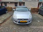Fiat Bravo 1.4 16V 5DR 2008 Grijs blue and me, Auto's, Fiat, Voorwielaandrijving, 15 km/l, 4 cilinders, Origineel Nederlands