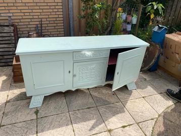 GRATIS Tvkast dressoirkast 