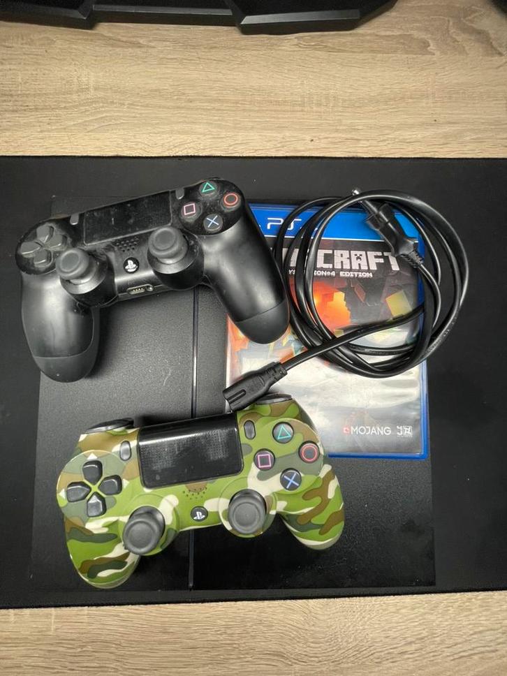 Playstation 4 met 2 controllers en een spel, Spelcomputers en Games, Spelcomputers | Sony PlayStation 4, Zo goed als nieuw, Original