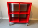 Kallax kast rood glanzend verrijdbaar, Huis en Inrichting, Ophalen, Met plank(en), Gebruikt, 100 tot 150 cm