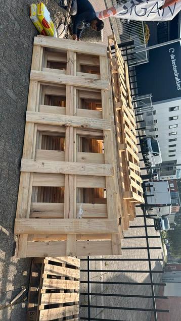 Gratis hout beschikbaar voor biedingen