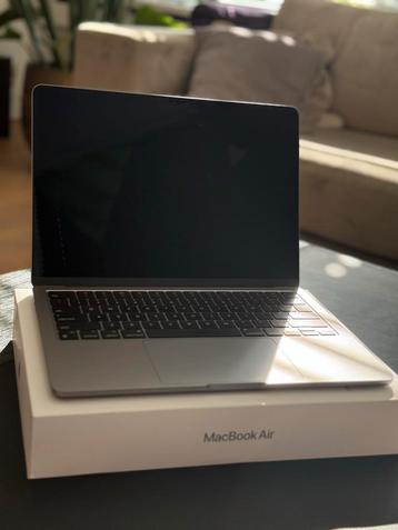 MacBook Air M3 (2024) beschikbaar voor biedingen