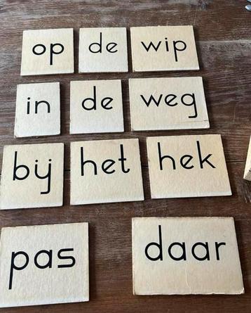 VINTAGE LESMATERIAAL beschikbaar voor biedingen