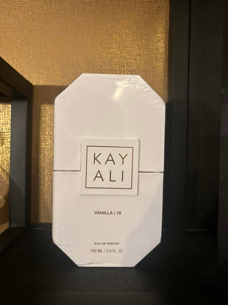 Kayali vanilla, Sieraden, Tassen en Uiterlijk, Uiterlijk | Parfum, Ophalen of Verzenden, Zo goed als nieuw