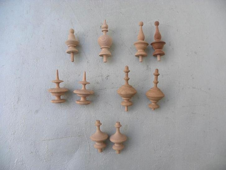 Houten tollen in groene tas, Antiek en Kunst, Antiek | Klokken, Ophalen of Verzenden