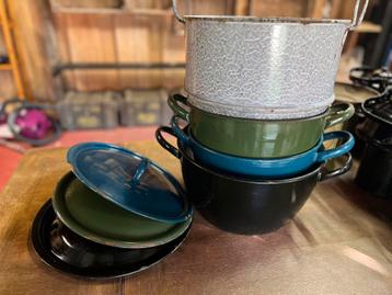 Emaille pannen beschikbaar voor biedingen