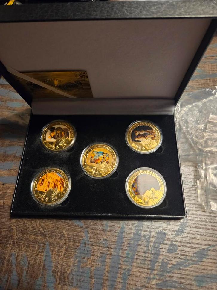 Muntencollectie Egypte - 5 Munten in Luxe Doos, Postzegels en Munten, Munten en Bankbiljetten | Verzamelingen, Munten, Buitenland