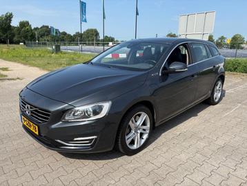 Volvo V60 2.4 D6 AWD PL.I.PU.L/Leer/Trekhaak/Dealer Onderhou beschikbaar voor biedingen