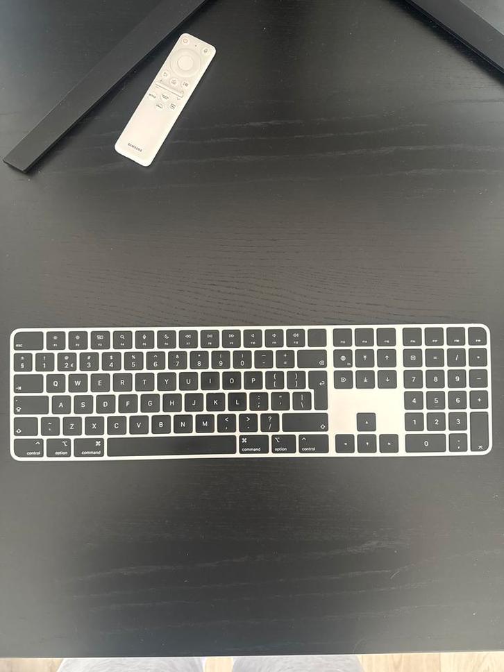 Apple Magic Keyboard Zwart - Touch ID & Numeriek, Computers en Software, Toetsenborden, Zo goed als nieuw, Qwerty, Draadloos, Multimediatoetsen