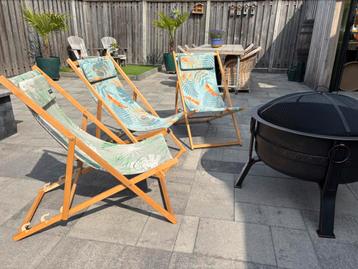 Strandstoelen drie stuks beschikbaar voor biedingen