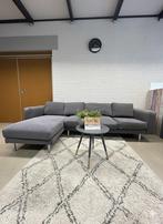 Grijze hoekbank met chaise longue - Stijlvol en comfortabel!, 250 tot 300 cm, 75 tot 100 cm, Ophalen of Verzenden, Zo goed als nieuw