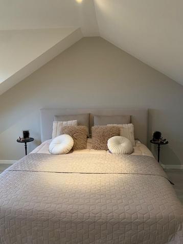 Zelesta dekbed 240x220 beschikbaar voor biedingen