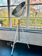 Twee Studio Vloerlampen op Statief – Wit/Chroom, Huis en Inrichting, Ophalen, Zo goed als nieuw, Metaal