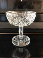 Mooi geslepen bonbonschaaltje oo voet, Ophalen of Verzenden