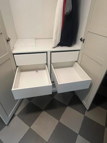 Mooie kledingkast/opslagkast - afbeelding 4