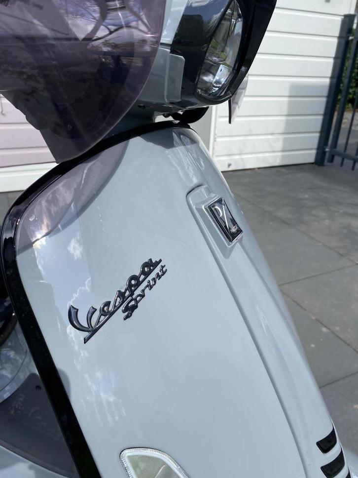 Vespa Sprint Sport Nado Grey Special Edition, Fietsen en Brommers, Scooters | Vespa, Zo goed als nieuw, Vespa S, Maximaal 25 km/u