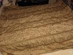 Zeer grote sprei deken Essenza goud bladmotief 262-243cm, Huis en Inrichting, Geel, Tweepersoons, Ophalen of Verzenden, Deken of Dekbed