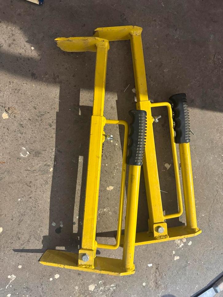 Melkmeisje Stenenklem Metselaar - 2 Stuks, Doe-het-zelf en Verbouw, Gereedschap | Handgereedschap, Gebruikt, Ophalen of Verzenden