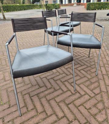 4 Vintage Design Tiba Gerard van de Berg eetkamerstoelen 