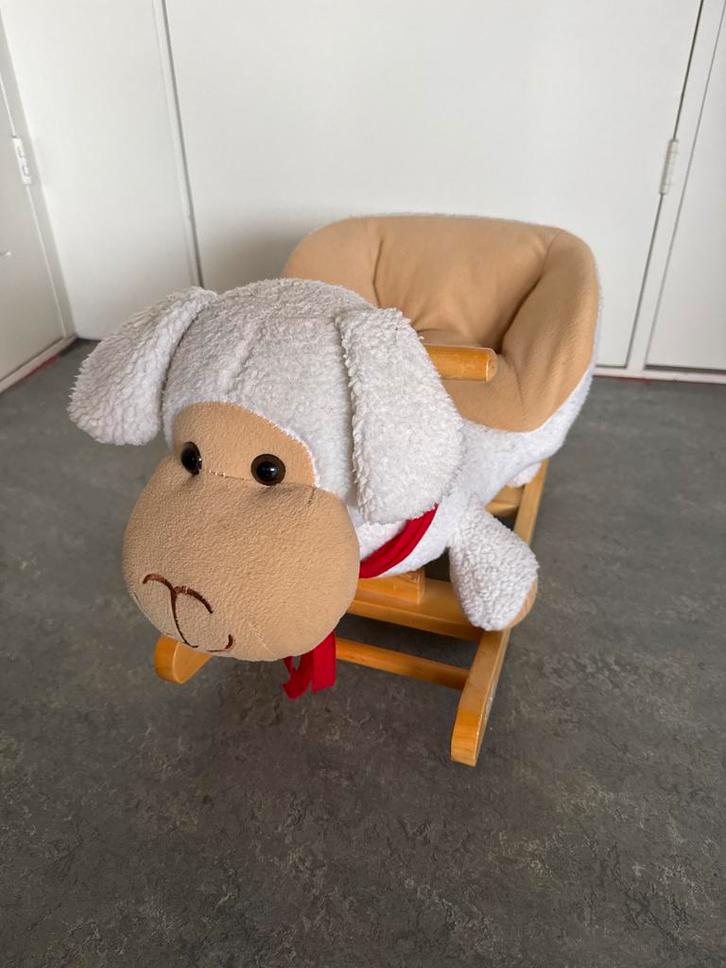 Hobbelpaard Schaap Pluche - Zo Goed Als Nieuw, Kinderen en Baby's, Speelgoed | Hobbelfiguren, Zo goed als nieuw, Ophalen