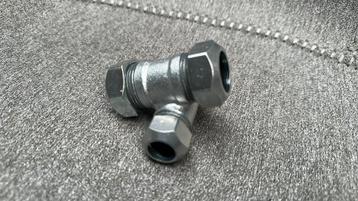 5 stuks VSH Klem Passeerkruisstuk 22x15x22x15mm beschikbaar voor biedingen