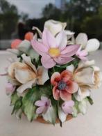 Capodimonte handgemaakte porseleinen bloemen boeket vintage, Ophalen, Zo goed als nieuw