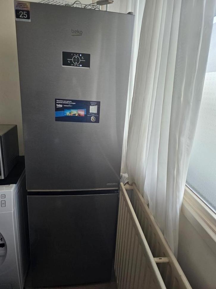 Beko, Witgoed en Apparatuur, Koelkasten en IJskasten, Zo goed als nieuw, Zonder vriesvak, 200 liter of meer, 160 cm of meer, Ophalen