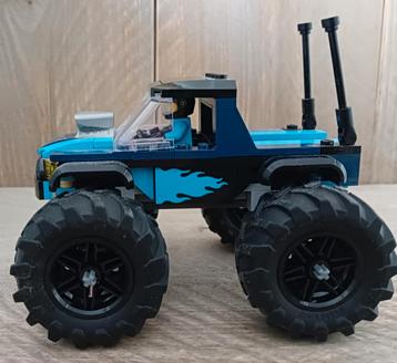 LEGO City 60402 Blauwe Monstertruck beschikbaar voor biedingen