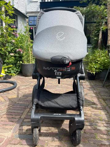Jane CrossLight kinderwagen beschikbaar voor biedingen