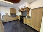 Nostalgische showroom keuken, Ophalen, Bruin, Hoekkeuken, Graniet of Steen