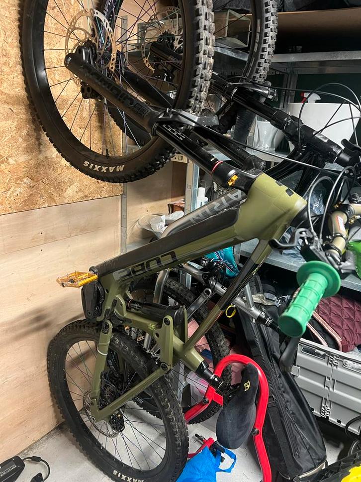 Cube Stereo Race E-Mountainbike carbon frame, bosch midmotor, Fietsen en Brommers, Elektrische fietsen, Gebruikt, Cube, 51 tot 55 cm