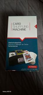 Kaartschudmachine nieuw in doos, Hobby en Vrije tijd, Gezelschapsspellen | Kaartspellen, Ophalen of Verzenden, Nieuw