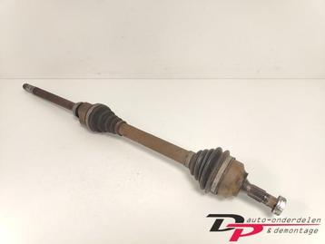 Aandrijfas rechts-voor van een Peugeot 3008 beschikbaar voor biedingen