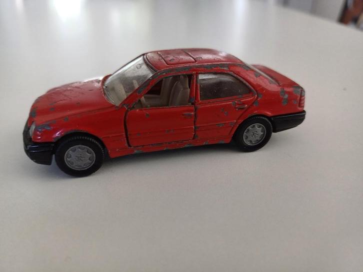 Siku Mercedes benz c220 auto, Hobby en Vrije tijd, Modelauto's | Overige schalen, Gebruikt, Auto, Ophalen of Verzenden