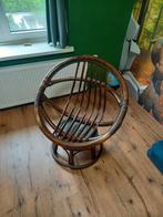 draaibaar vintage rotan/bamboe stoen, Huis en Inrichting, Stoelen, Ophalen, Gebruikt, Bruin, Riet of Rotan