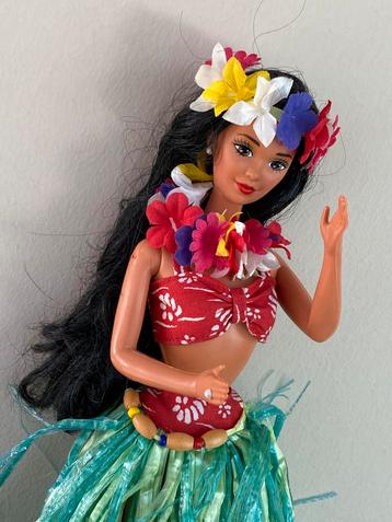 Vintage Barbie Hawaiian Polynesian dolls of the world beschikbaar voor biedingen