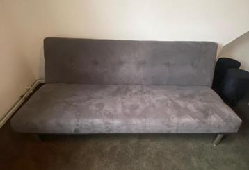 Grijze Velours Slaapbank - 180cm beschikbaar voor biedingen