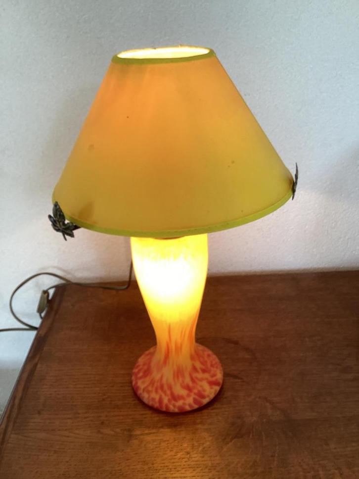 Antieke Franse Lamp.Pate de Vert Voet. Bijpassende  Kap., Huis en Inrichting, Lampen | Tafellampen, Zo goed als nieuw, Minder dan 50 cm