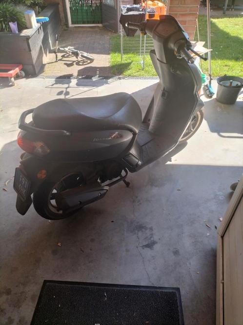 Peugeot kisbee rs, Fietsen en Brommers, Snorfietsen en Snorscooters, Gebruikt, Peugeot, Ophalen