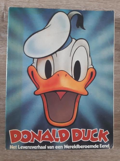 Donald Duck Het levensverhaal van een wereld beroemde eend, Boeken, Stripboeken, Gelezen, Eén stripboek, Ophalen of Verzenden