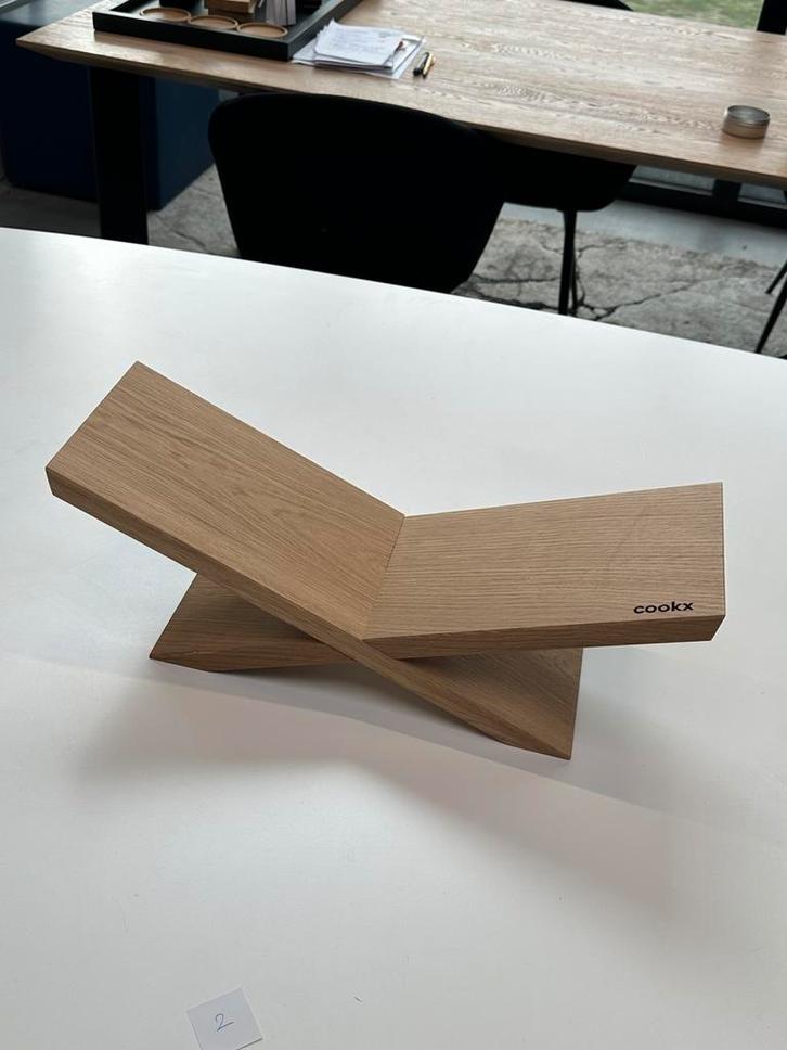 Boekenstandaard/ boekensteun - Eikenhout - Natuurkleur, Huis en Inrichting, Woonaccessoires | Wandplanken en Boekenplanken, Zo goed als nieuw