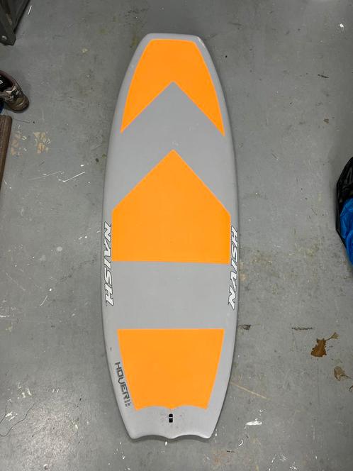 Naish Hover 5’6” prone foil board, Watersport en Boten, Golfsurfen, Zo goed als nieuw, Shortboard, Ophalen